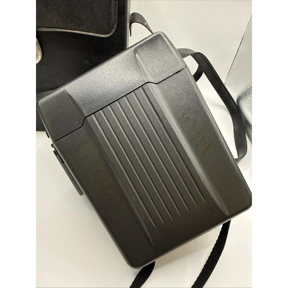 VTG Polaroid One Step Flash 600 Close Up Instant Film Camera UNTESTED W/ Case